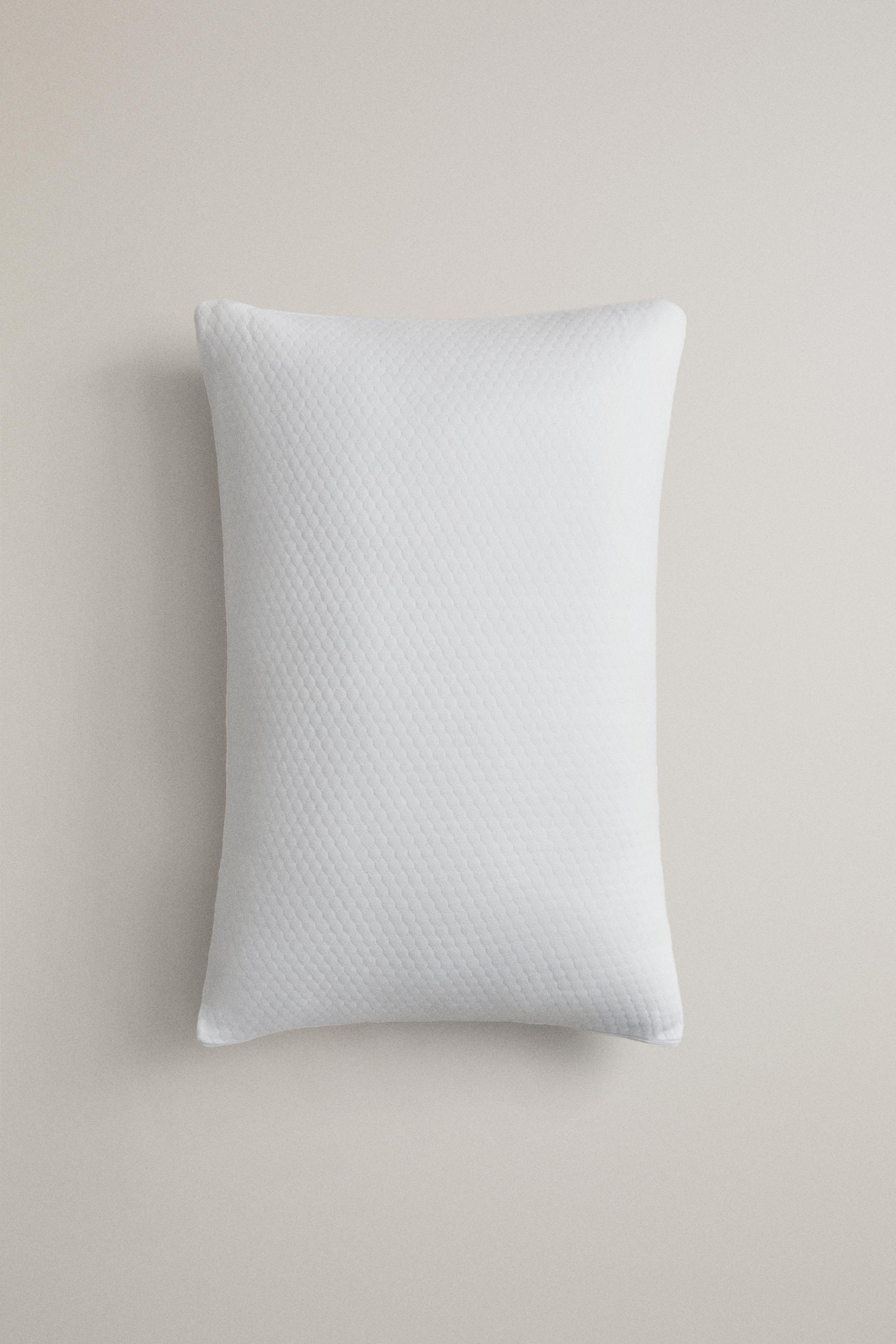 MEMORY FOAM FLAKES PILLOW